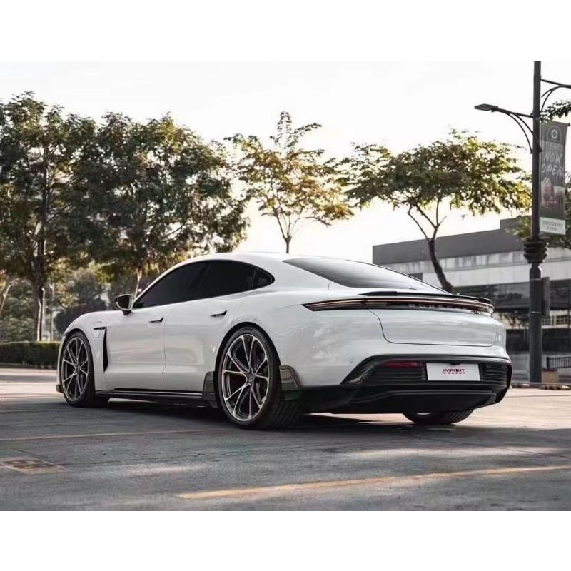 #Porsche #Taycan #Techart 空力套件，品項漂亮，密合度保證，歡迎訊問。