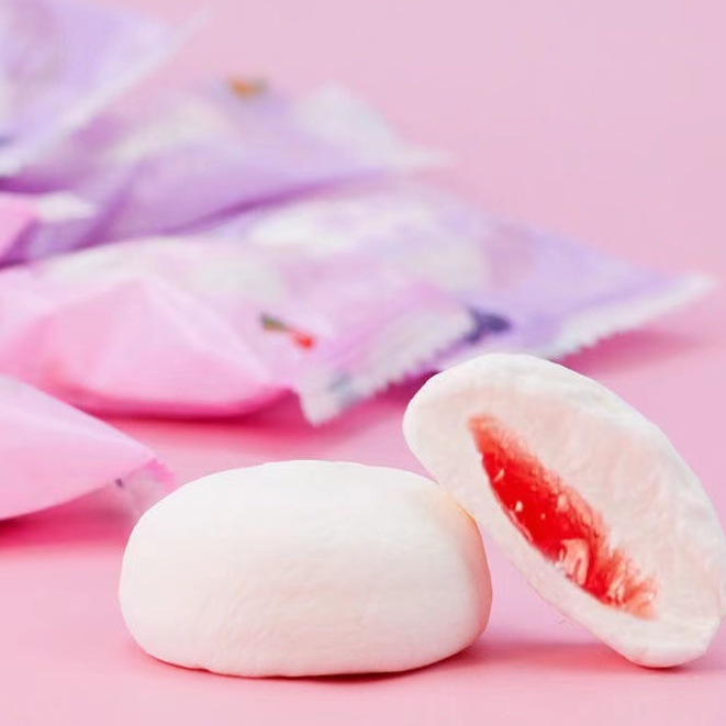棉花糖夾心藍莓味草莓味網紅休閑小零食混合軟糖批發爆漿獨立散裝