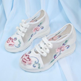 工廠直銷【美贊繡花鞋2】2022夏季新品仙女風古風網紗漢服鞋坡跟繡花鞋搭扣復古藝文風涼鞋.AA1