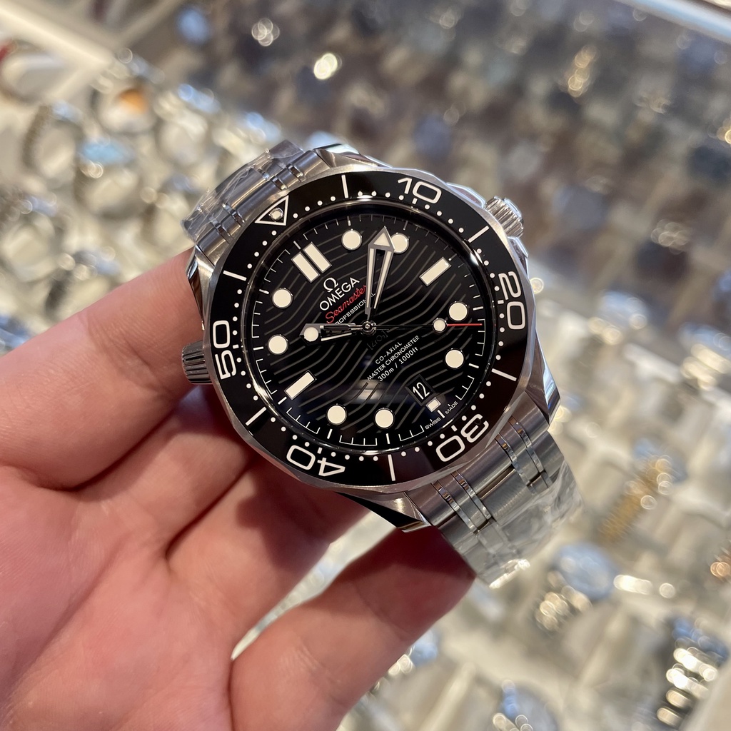 OMEGA  歐米茄 新款黑面波浪紋 300米海馬 42mm