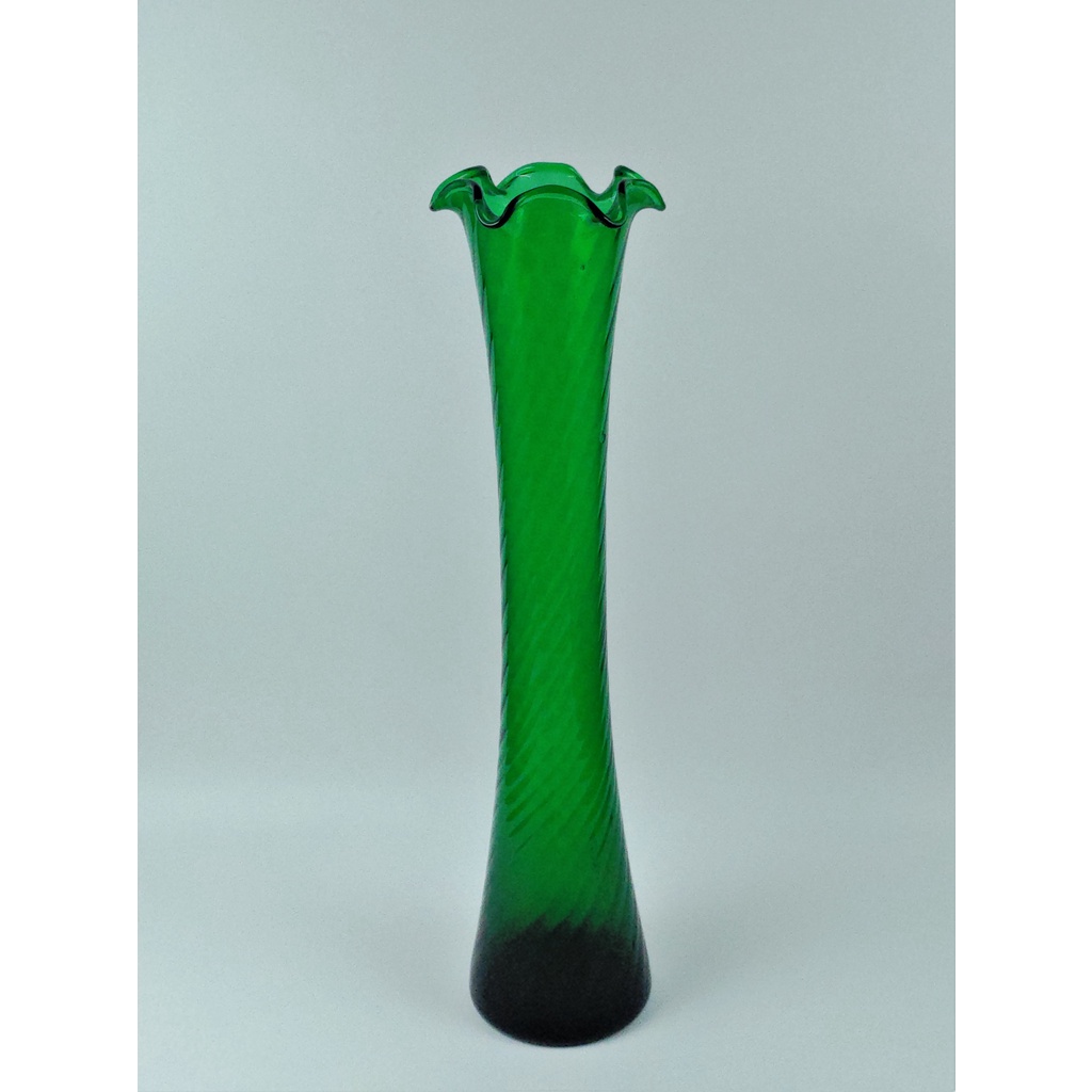 早期老台灣 60年代透明綠色老件細頸玻璃花瓶 花器 Vintage 懷舊 復古 摩登 擺飾 花藝 道具100046