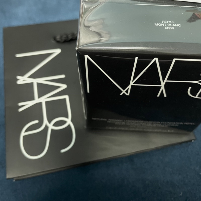 Nars 超持久亮顏氣墊粉餅’蕊’ 小方盒 Mont Blanc （贈二手殼