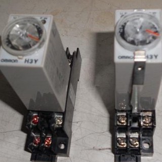 OMRON H3Y-2- 電壓 AC220V FUJI 松下 安良 小型計時器 TIMER 0.5S - 60m