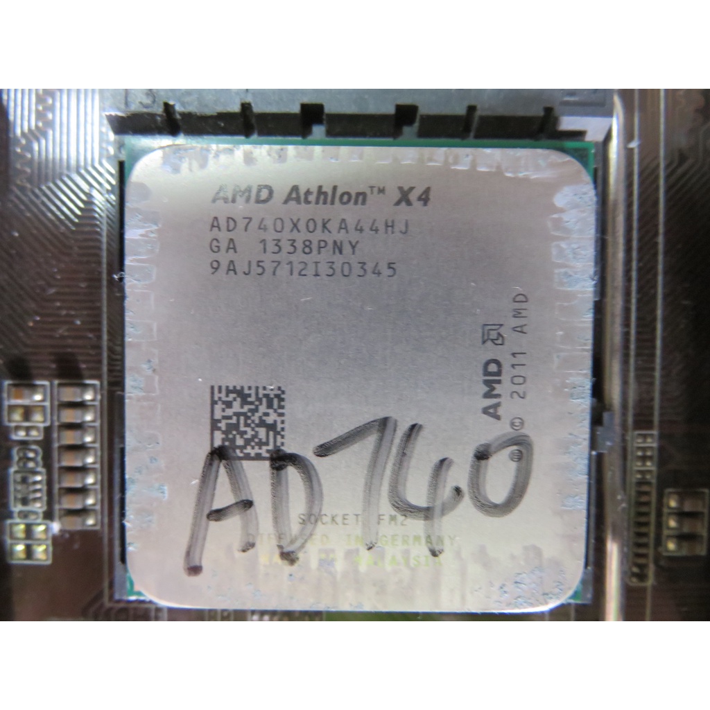 C.AMD FM2 CPU-Athlon X4 740 3.2G AD740XOKA44HJ 四核 65W 直購價100