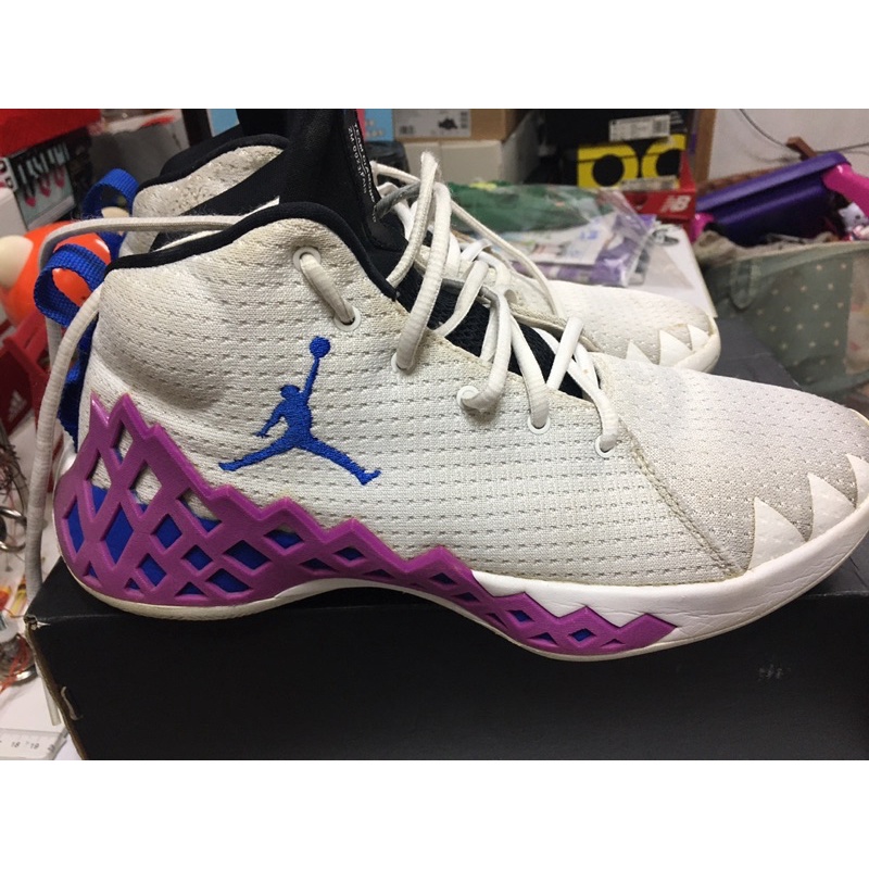 Jordan Jumpman diamond mid 籃球鞋