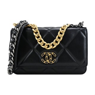 CHANEL 19 經典 LOGO菱格粒紋小羊皮WOC手拿/斜揹包(黑色)｜100%原廠真品｜JS Maxx官方旗艦館