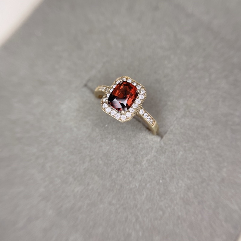 輕珠寶💎紅色尖晶石 1.08克拉 925純銀戒指