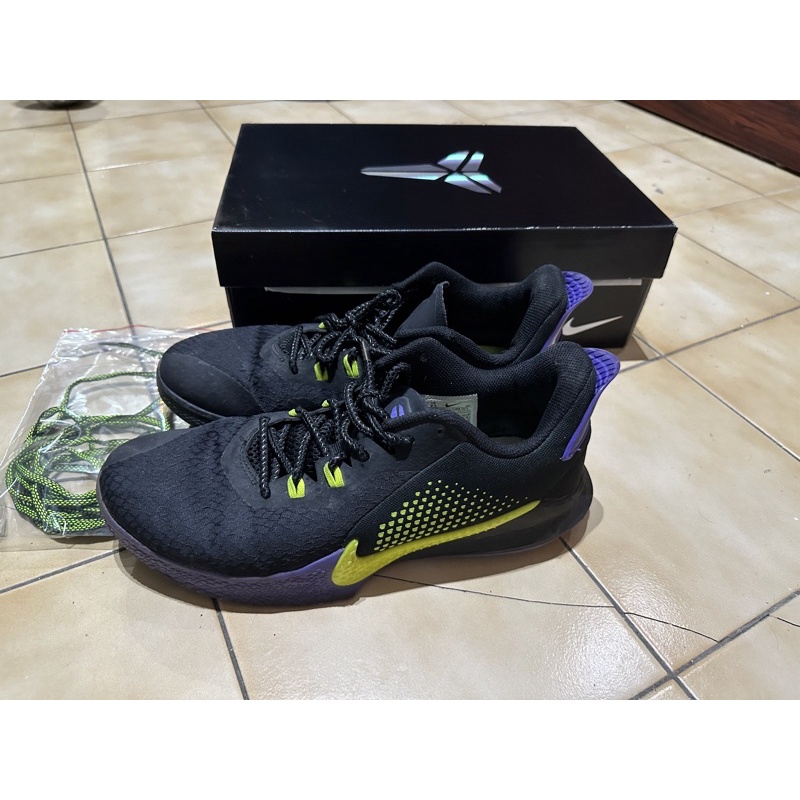 男鞋二手正版紫黑Nike鞋Kobe款有鞋盒附原版鞋帶