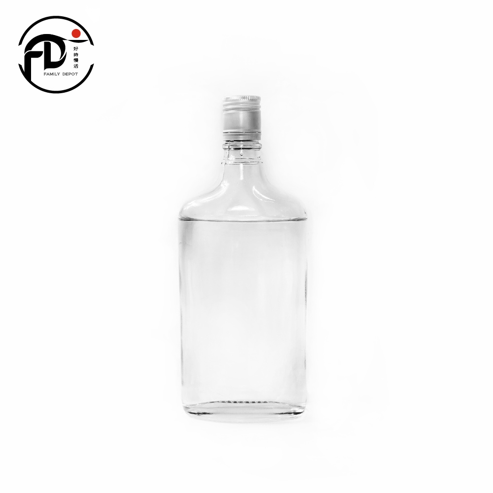 ▶ Family Depot ◀ 台灣製 玻璃扁酒瓶 500cc 方形／玻璃瓶／銀色蓋子／酒瓶／玻璃罐