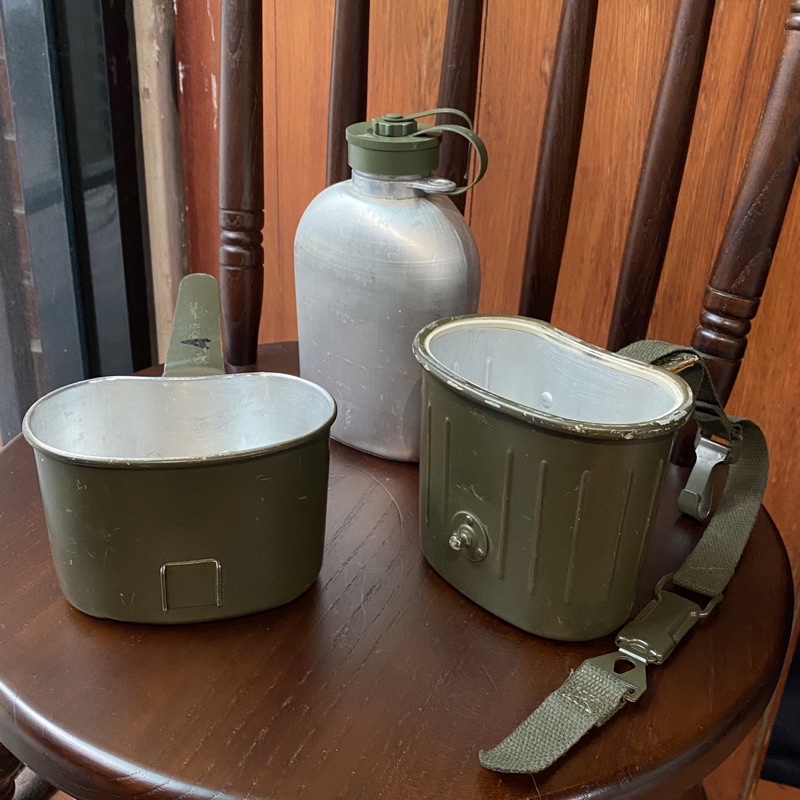瀰嶼｜德軍公發三件式野戰餐盒與水壺組