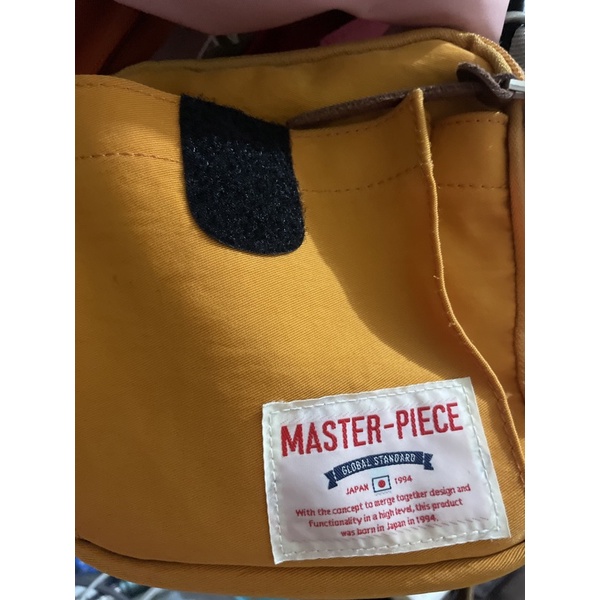 近全新master piece日製側背包