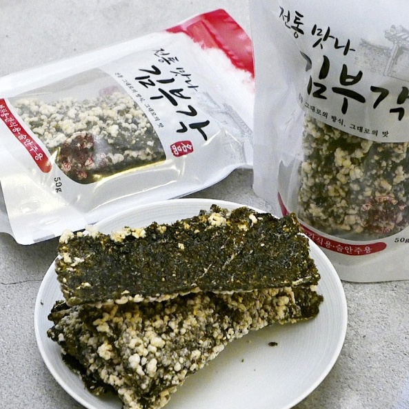 【現貨+預購】韓國傳統酥脆手工海苔米脆餅50g 태양식품 전통맛나 김부각