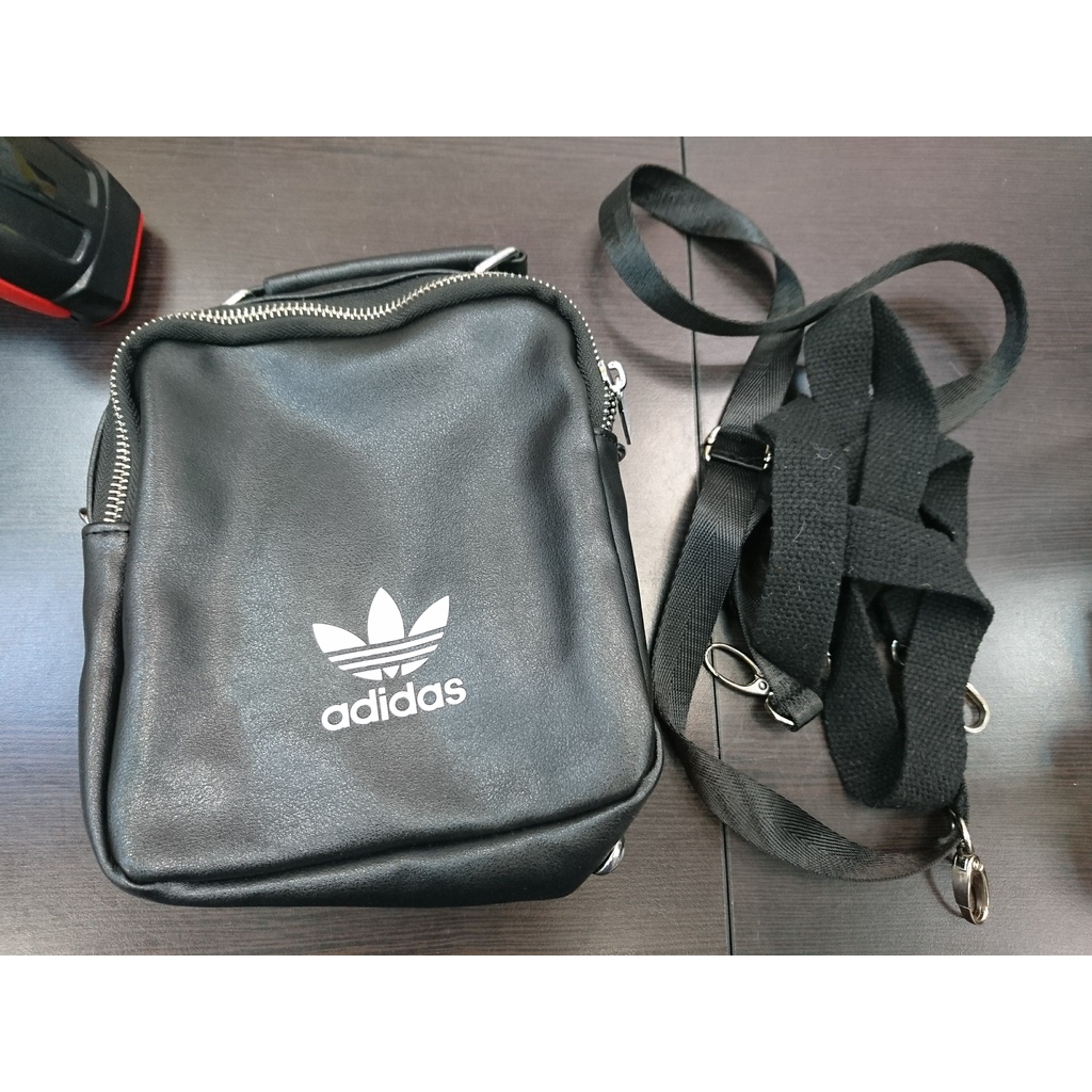 209-Adidas 黑色迷你運動防水後背包