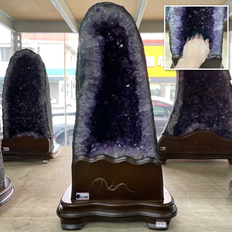 頂級巴西🇧🇷紫水晶洞 ESPb+✨21.3kg❤️共生瑪瑙邊✅共生方解石✨共生紫水晶簇（花🌸木型紫水晶洞 招財 招貴人
