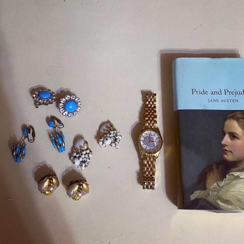 Paul&amp;Joe sister玫瑰金天鵝手錶，miu miu藍色公主施華洛世奇耳環 trafari古董耳環