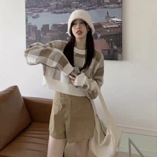 Gray灰 | 配色格短版針織上衣 寬鬆版型 可愛甜美 秋冬上衣 女生上衣 保暖針織 百搭 臺灣出貨 電子發票 2221