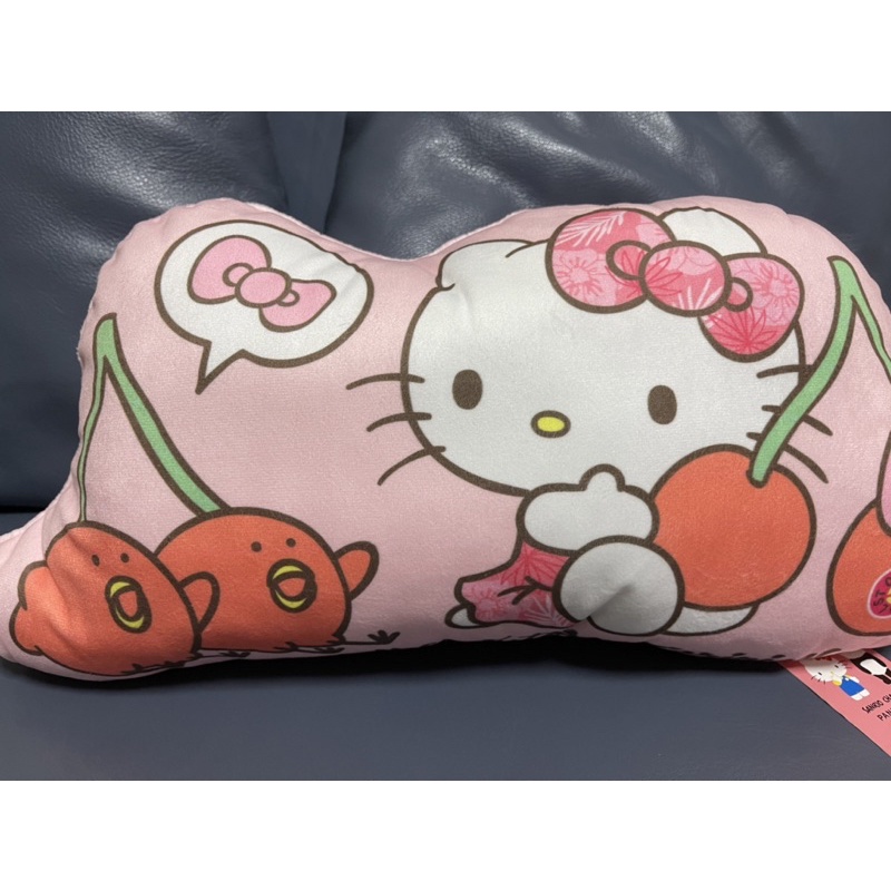 正版 Hello Kitty  長型抱枕 午安枕