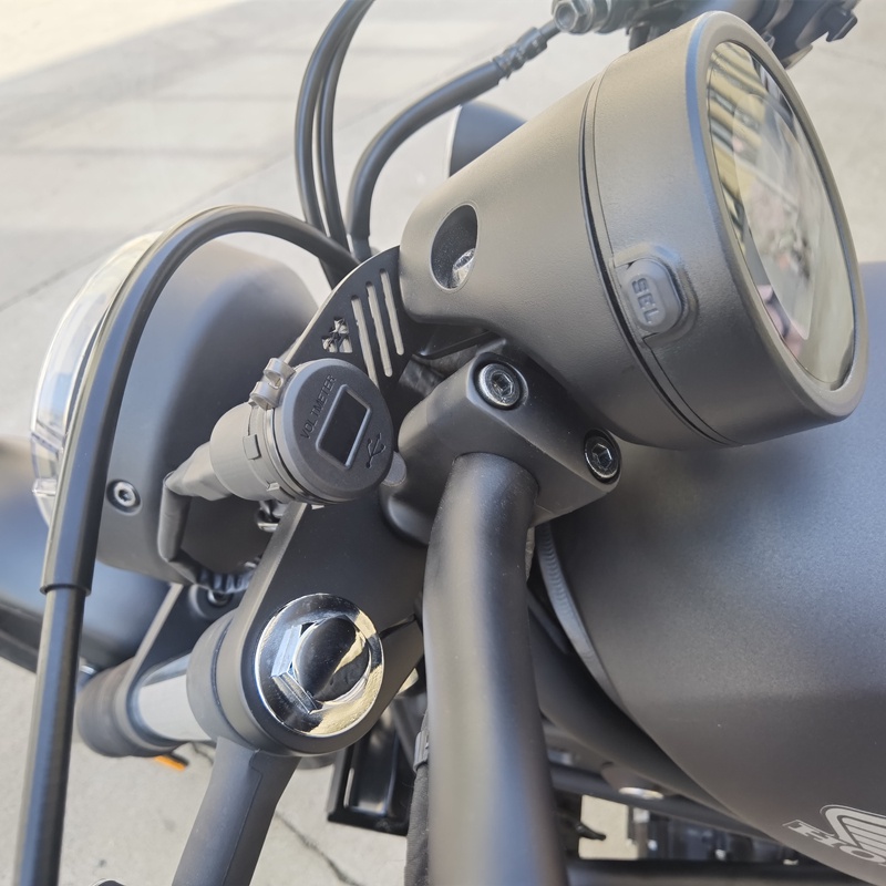 rebel 500充電口 適用於Honda叛逆者500改裝USB CMX500小擋車四爪手機架免運
