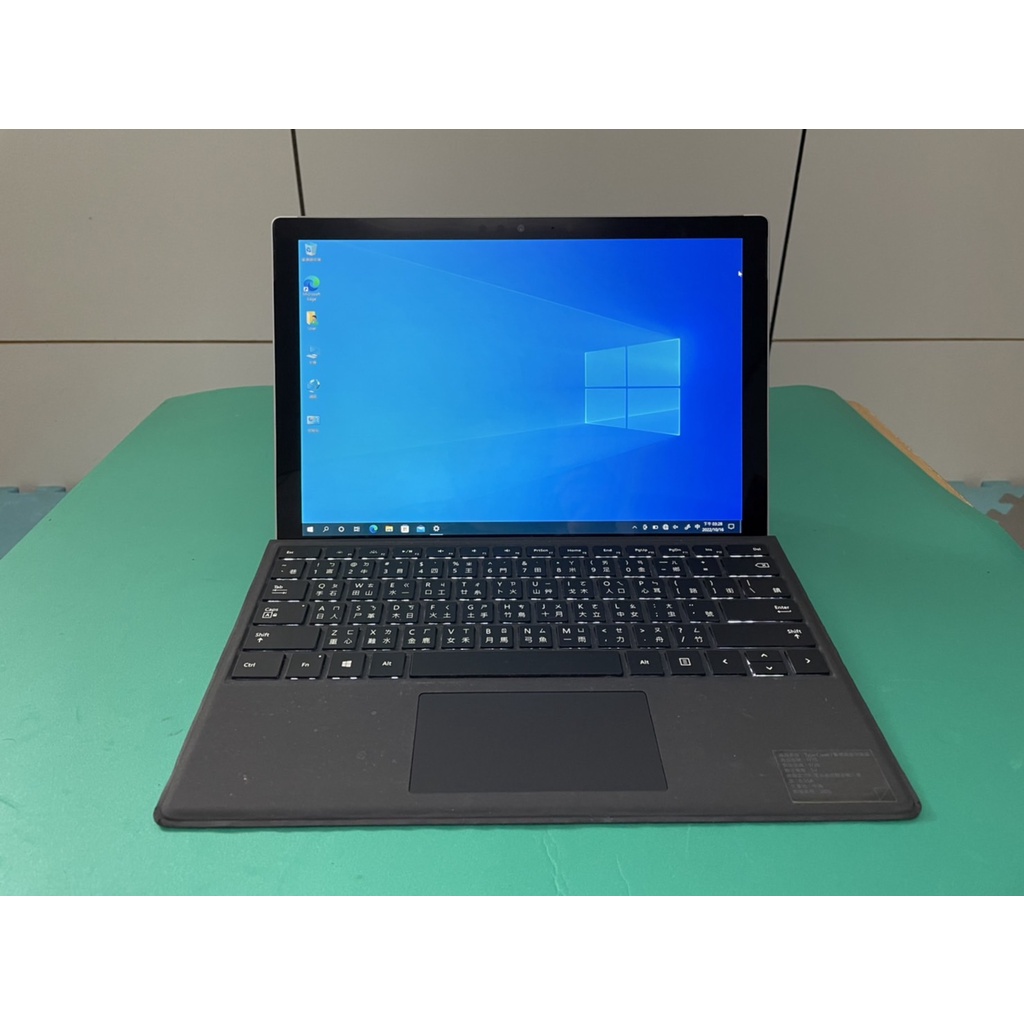 Surface Pro 5 二手良品筆電 i5-7300U/8G/256G/Win10 Pro 型號1796