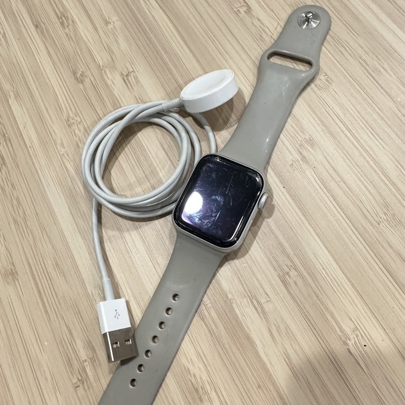 apple watch s4 nike 40mm 二手功能正常