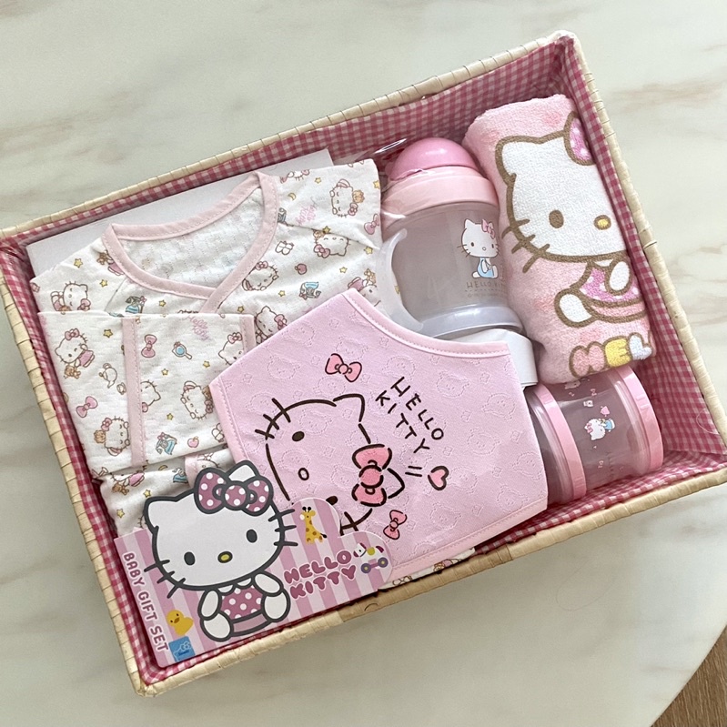 長榮航空 Hello Kitty 凱蒂貓彌月禮盒組
