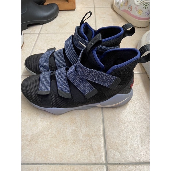 二手NIKE LeBron Soldier 11代籃球鞋 US9