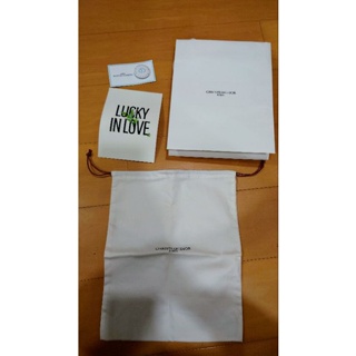 Christian Dior迪奧周邊 白色束口袋+明信片+胸針（別針）+紙袋