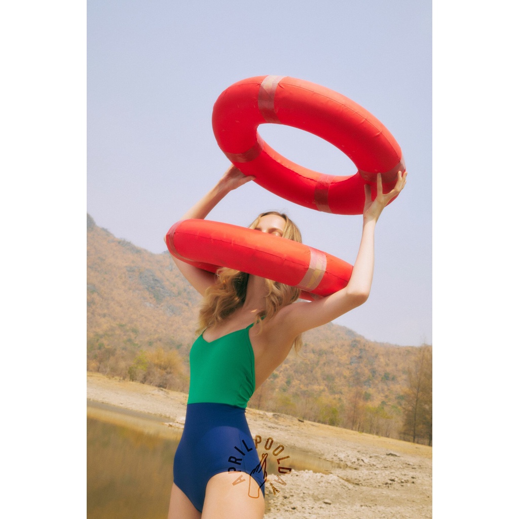 Skittles 綠色大Ｖ美背顯瘦連身泳衣│低衩包臀│美背設計│泰國 Aprilpoolday 泳衣品牌
