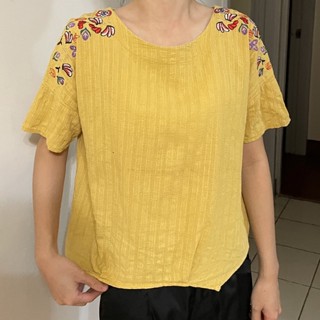 二手 現貨 民族風 亞麻材質 女生短袖上衣 黃色上衣 T恤 圓領短袖 女性 媽媽 大尺寸 大碼 棉麻短袖 夏天 夏季