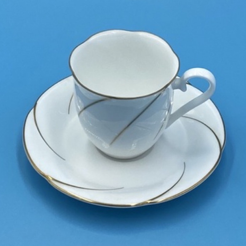 （咪迪小舖）日本Hoya White Shadow 白影系列金邊花瓣咖啡杯（9635-3-22-1）200ml