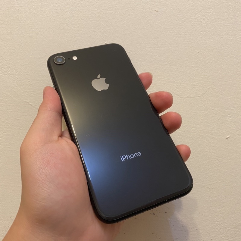 iPhone 8 黑色 64G 附紫色邊框手機殼📱二手/免運～～～