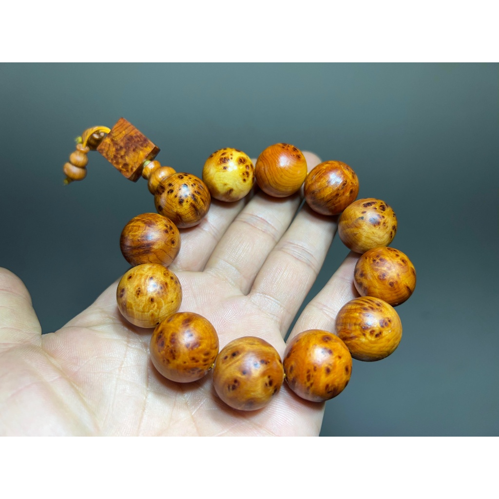 【通天寶】秦陵太行山【釘瘤閃花念珠】釘子瘤 重油帶閃花 天然紋路 柏香醇厚 香氣濃郁 崖柏養命 供佛 佛珠 手串 Y5
