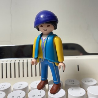 playmobil 摩比 二手摩比 寶藍色帽子 水藍背心 黃上衣