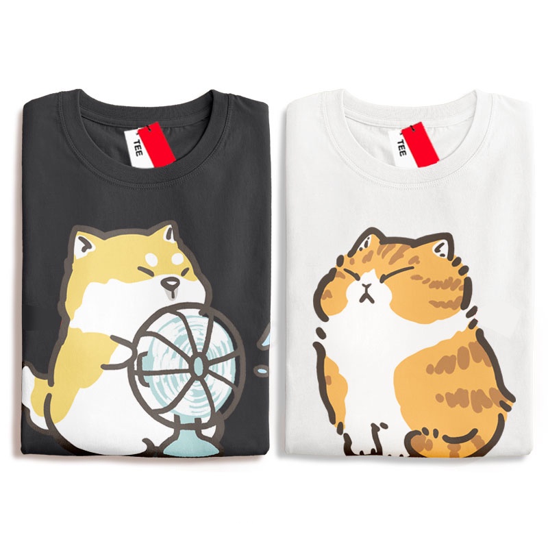 S~XL 柴犬拿電風扇吹橘貓 KUSO 純棉 短T 情侶T【Y0908】MIT 情侶裝 快速出貨 短袖T恤 加大尺寸