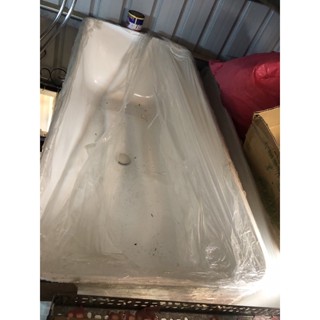 壓克力獨立浴缸，全新未用過