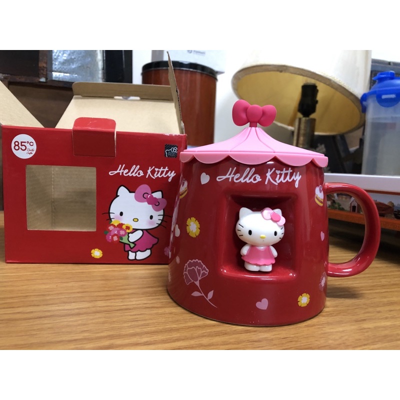 水杯凱蒂貓無嘴貓可愛85℃ Hello Kitty 造型馬克杯 紅色獨家獻禮款 馬克杯 85度C限量聯名款杯蓋