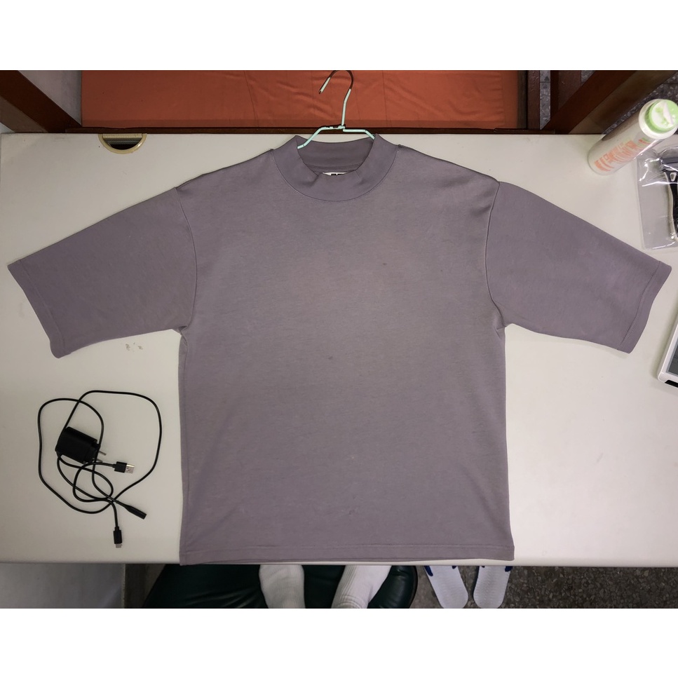 【UNIQLO】 二手男裝 U AIRism 棉質寬版中高領五分袖 455933 淡紫色 尺寸M