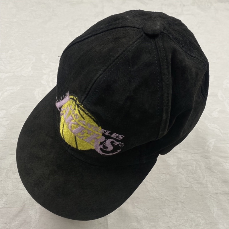 古著 NBA 稀有特殊 帽身皮革 Los Angeles 洛杉磯 湖人隊 Lakers 刺繡隊徽布章 棒球帽 老帽 皮帽