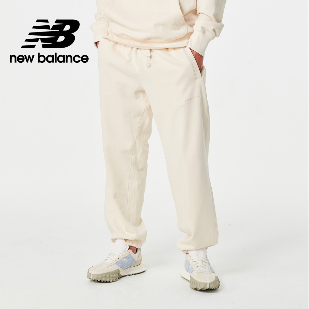 【New Balance】 NB 休閒束口長褲_男性_奶油杏_AMP23551GIE