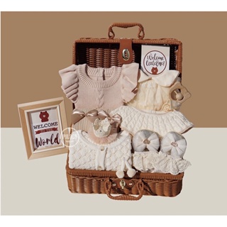 秋季新生婴儿禮盒有機彩棉女寶寶衣服套装提花連衣裙輕奢原木玩具2