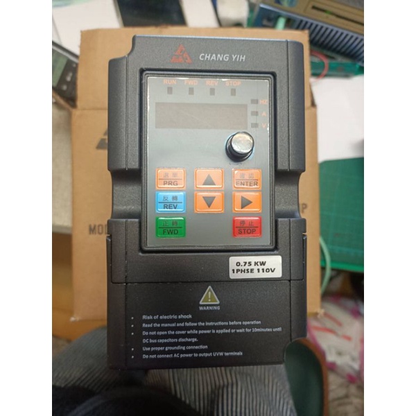 [多元化清倉品]台製全新變頻器 1HP 單相220V入電~(另有其他規格1HP~10HP看說明)