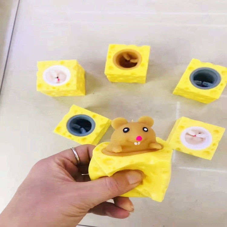 新款創意解壓可愛奶酪老鼠杯捏捏樂惡搞松鼠杯減壓發泄球整人玩具
