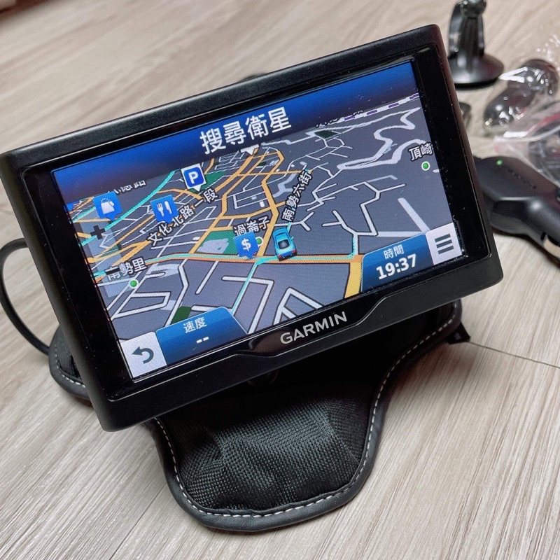 Garmin汽車衛星導航 +沙包底座 二手