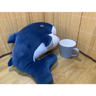 鯊魚 鯊魚抱枕 娃娃 玩偶 18吋 全新未拆吊牌 ｛現貨｝出清特價商品
