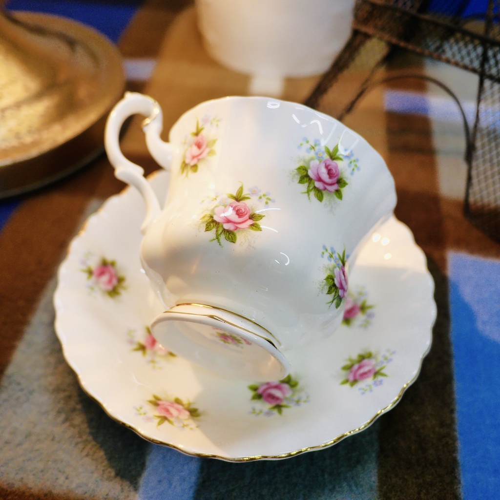 ROYAL ALBERT 英國古典骨瓷玫瑰咖啡杯盤組 貴婦下午茶