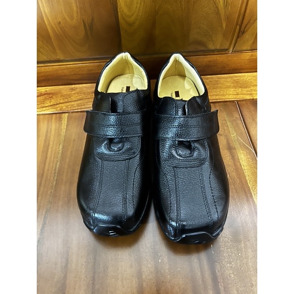 Valent. Coupeau   范倫鐵諾·古柏 黑色皮鞋(尺吋：39/約25cm)穿脫方便的設計/正式休閒皆宜