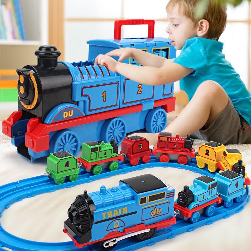 【現貨】兒童電動軌道小火車玩具 大號軌道 復古火車頭套裝 男孩汽車模型 寶寶益智高鐵火車玩具
