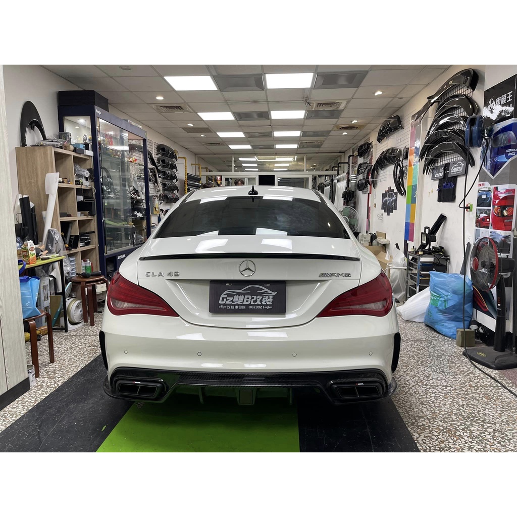 《GZ雙Ｂ改裝》賓士 BENZ BMW 空力套件 W117 Cla250碳纖維cmst後下巴 搭配 Ak碳纖維連體尾飾管