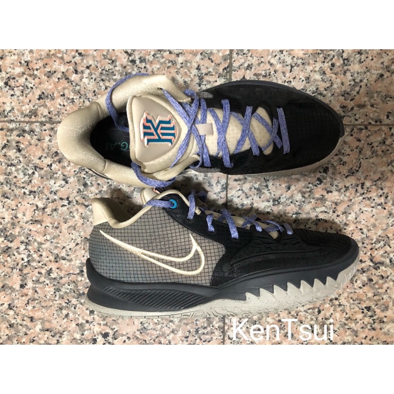 Kyrie 4 low  Nike籃球鞋(95%新) US10