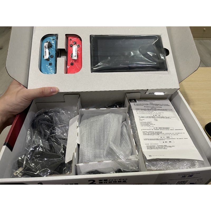 暫售［二手］Nintendo Switch 一般版 （應為可破解序號）